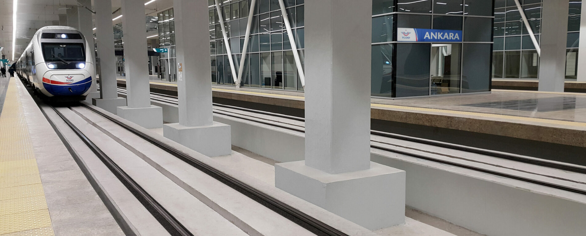 edilon)(sedra Corkelast Embedded Rail System (ERS) in a high speed station in Ankara